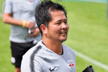 岡崎慎司、現地指導者に聞く「日本はザルツブルクになれるのか