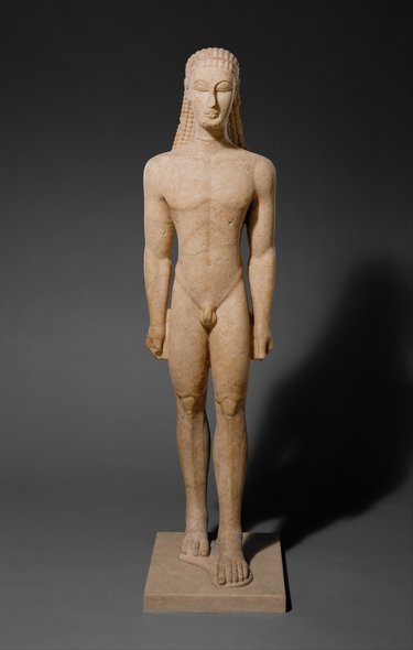古代ギリシャ彫刻が2500年後も「理想」であり続ける理由、「神人同形