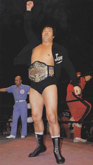 ジャンボ鶴田伝説】日本人初のAWA世界ヘビー級王者獲得。その裏側と